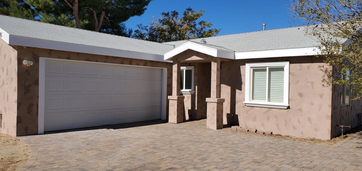10645 E Ave R 12