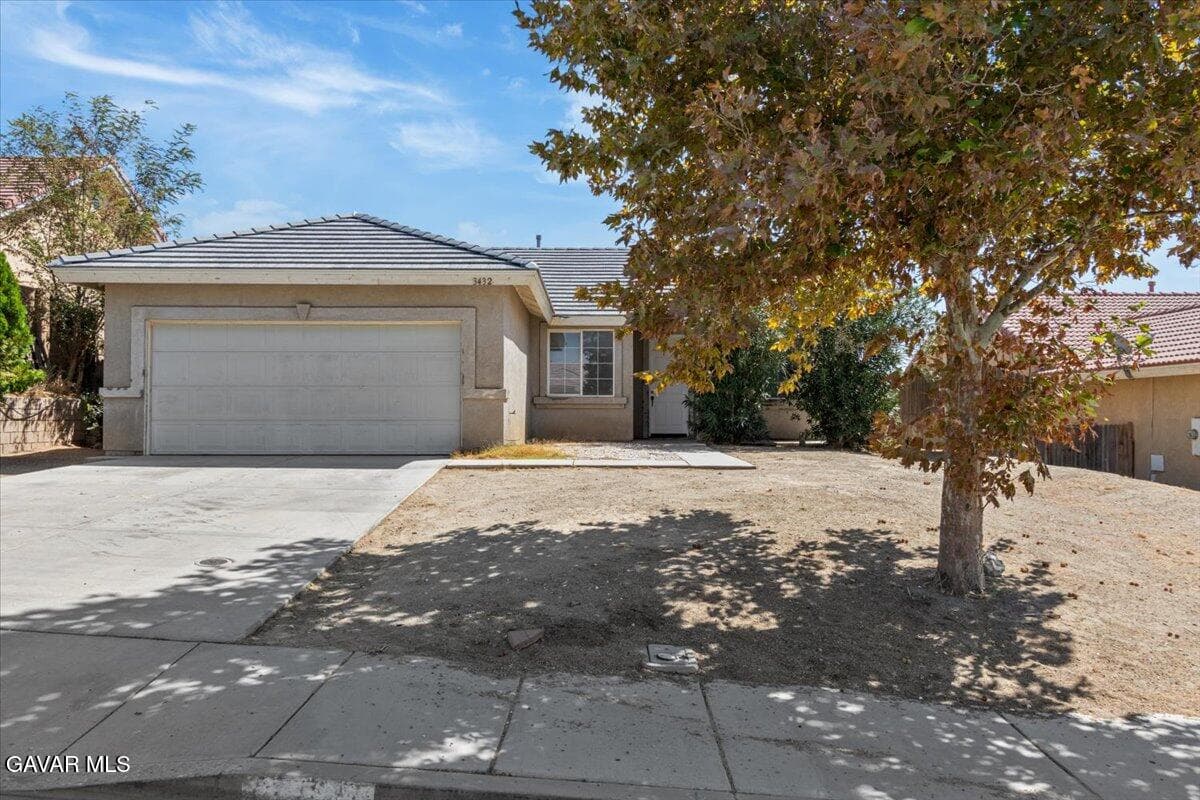 3432 Starjet St Street