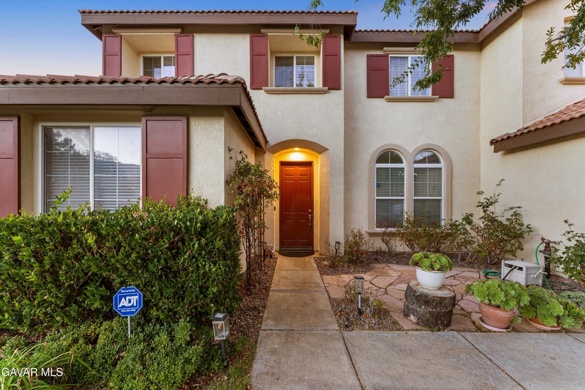 5133 Hillside Place