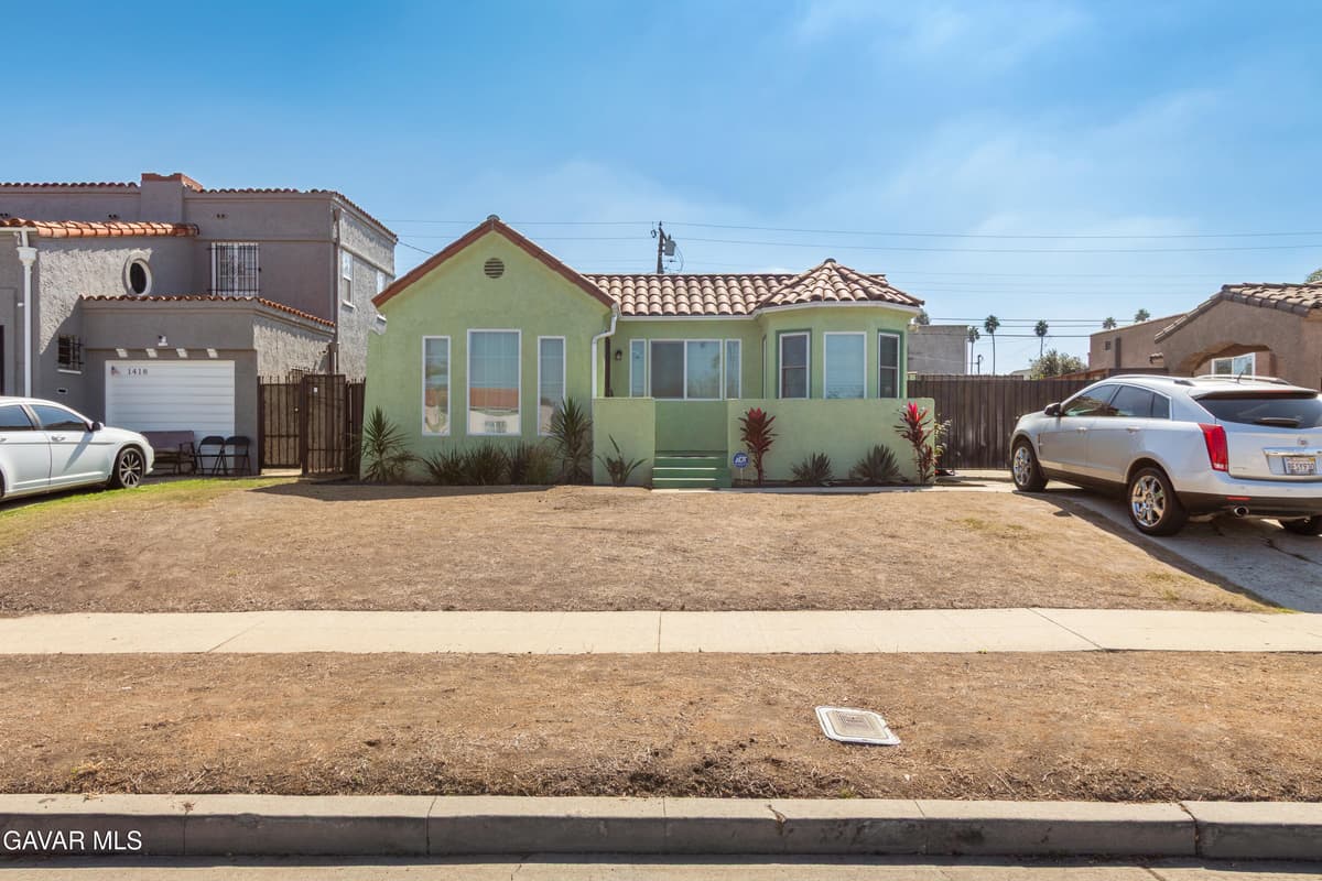 1424 W 94th Place