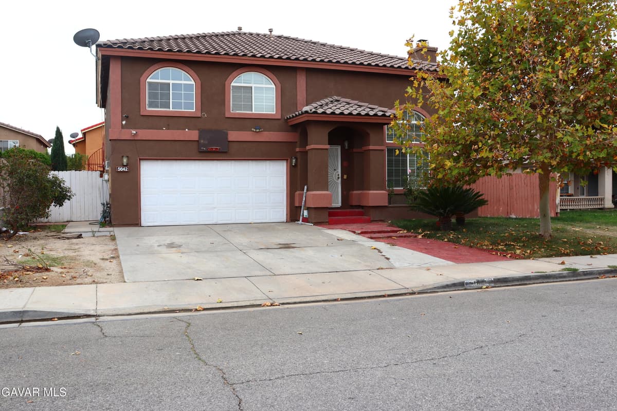 5642 Lighthouse Lane