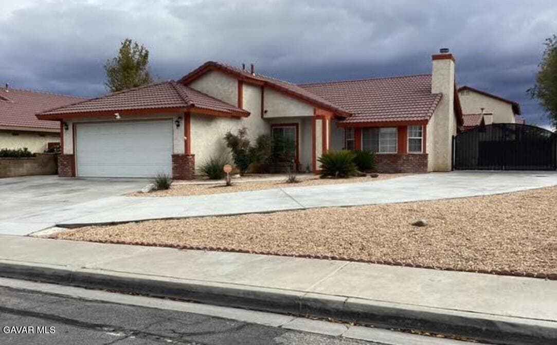 1518 E Ave J 12