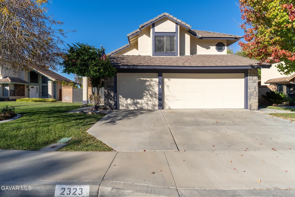 2323 Golden Lane