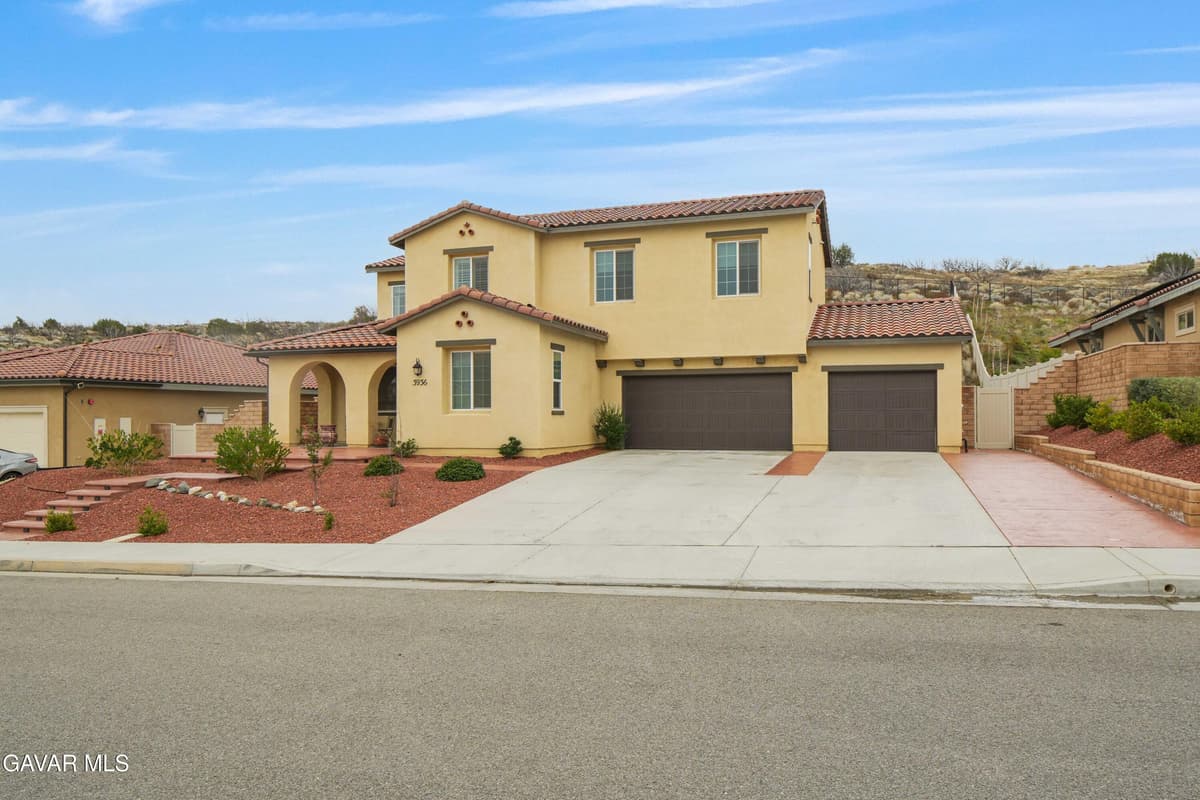 3936 Saddle Drive