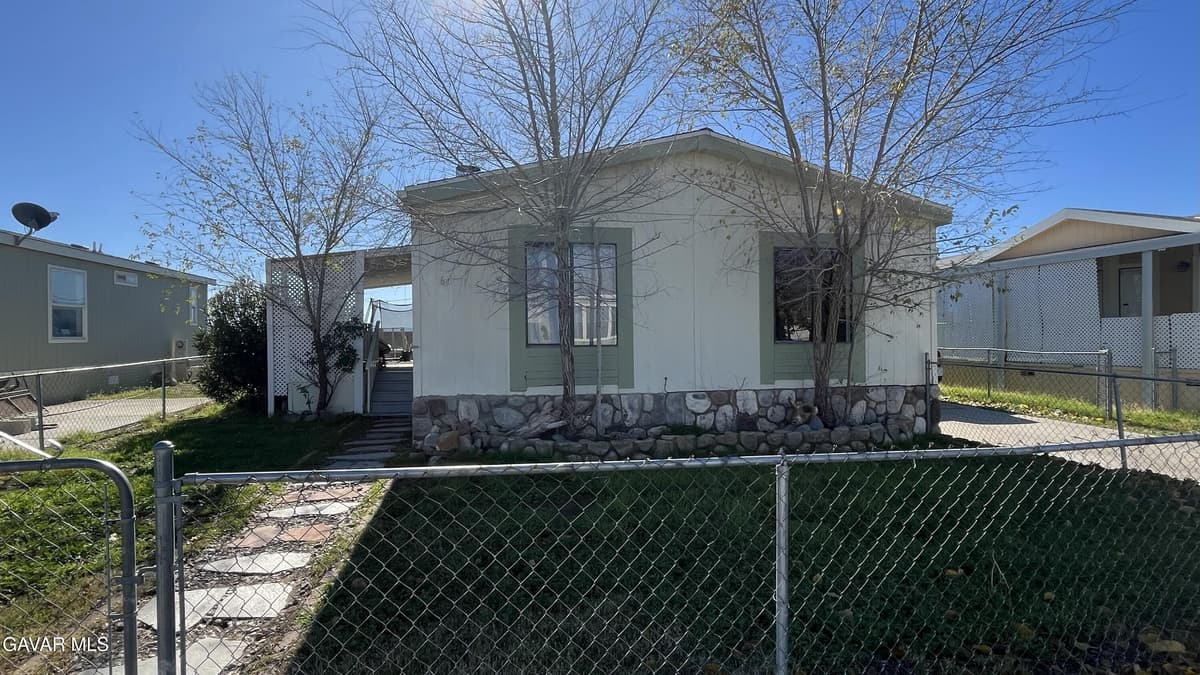 3303 Sierra Highway