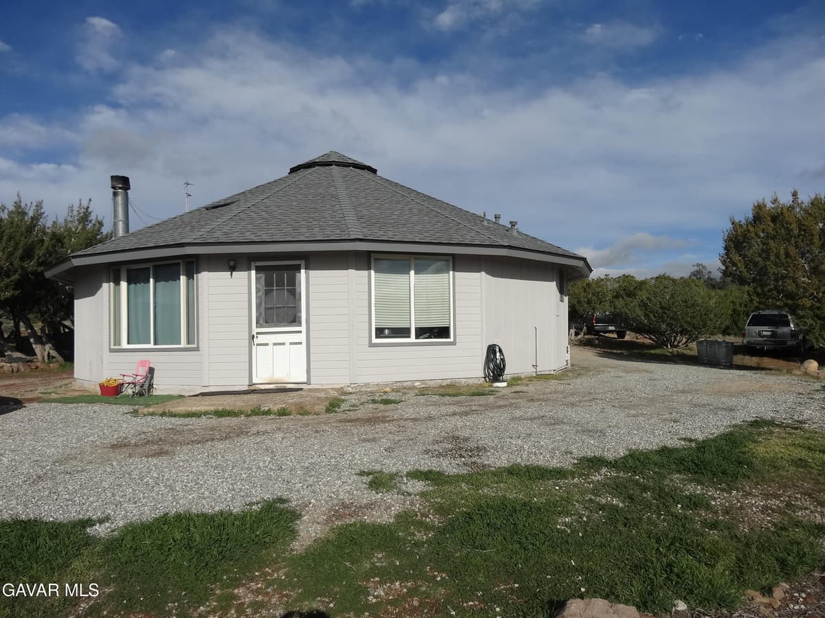 9425 Tanganda Road