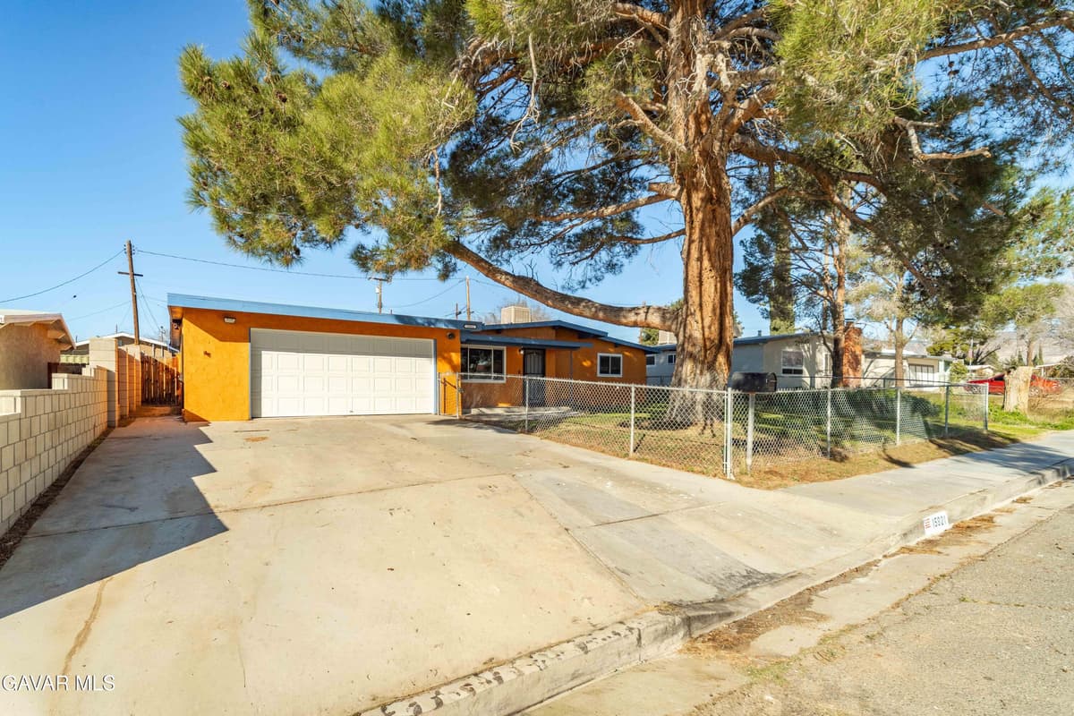 15921 Melva Street — photo 5
