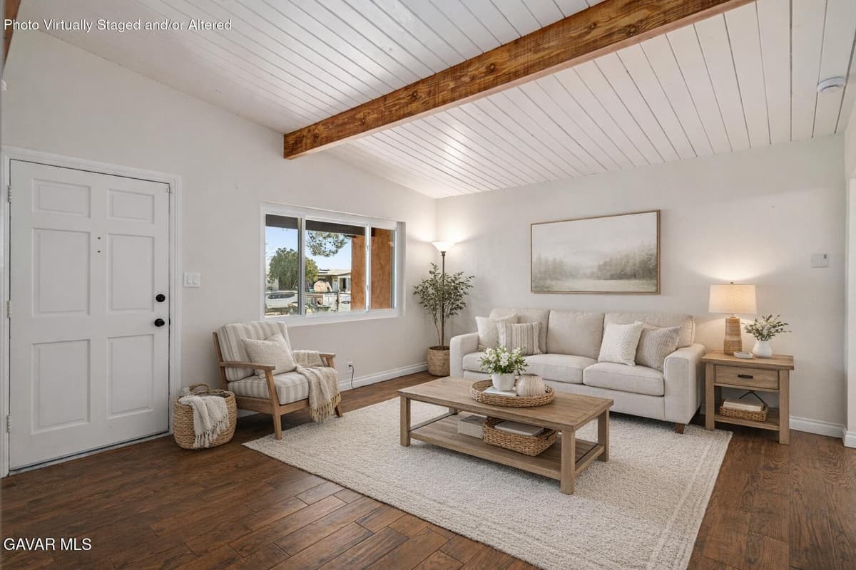 15921 Melva Street — photo 6