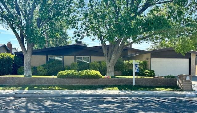 44133 W 28th Street