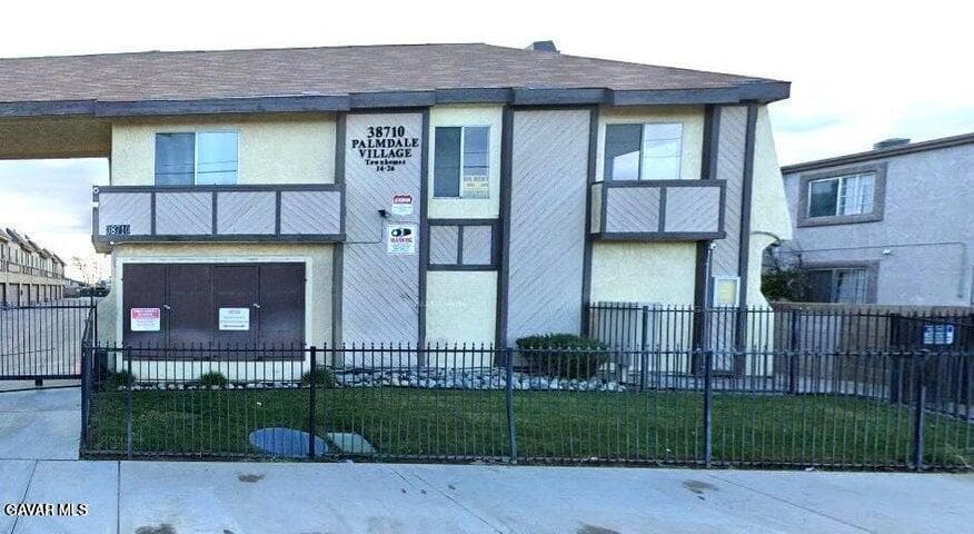 38710 E 10th Street
