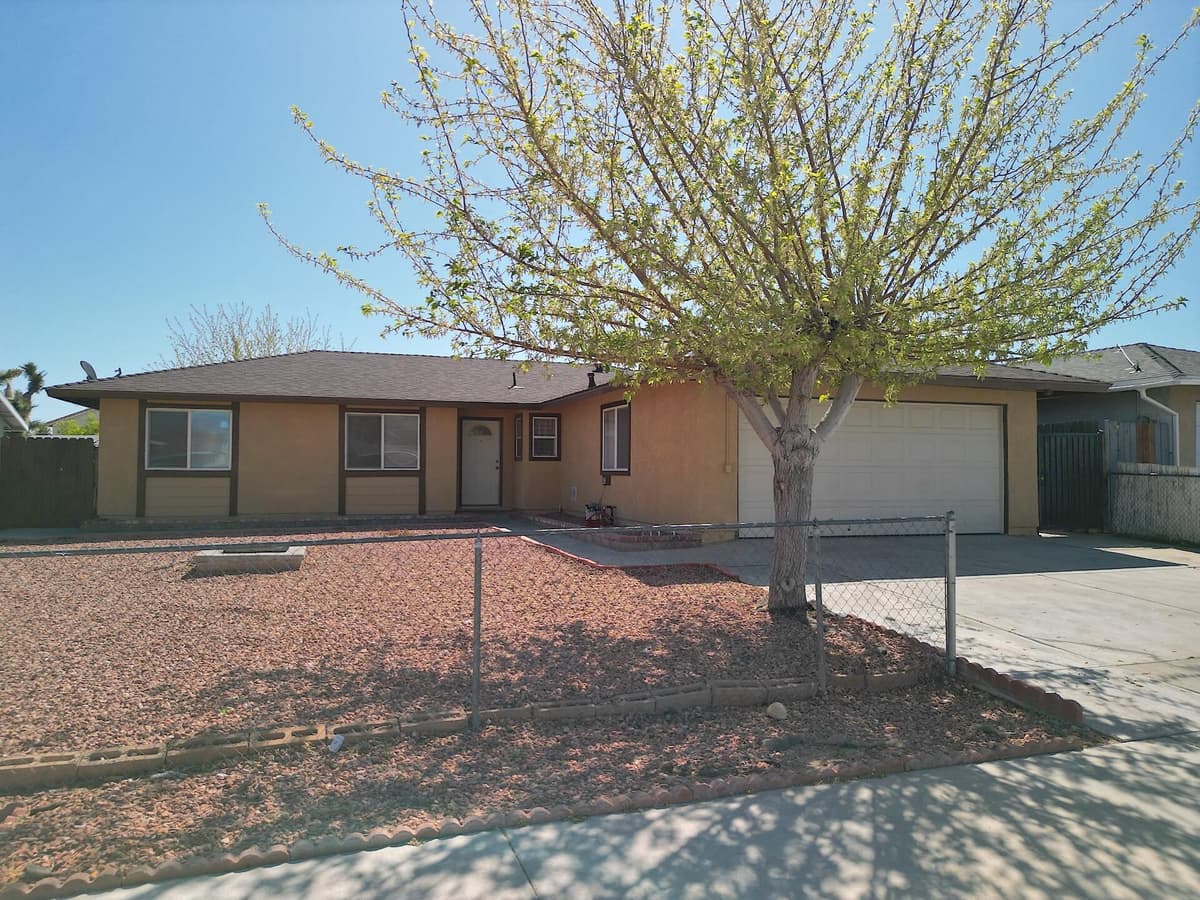 37334 E 55th Street