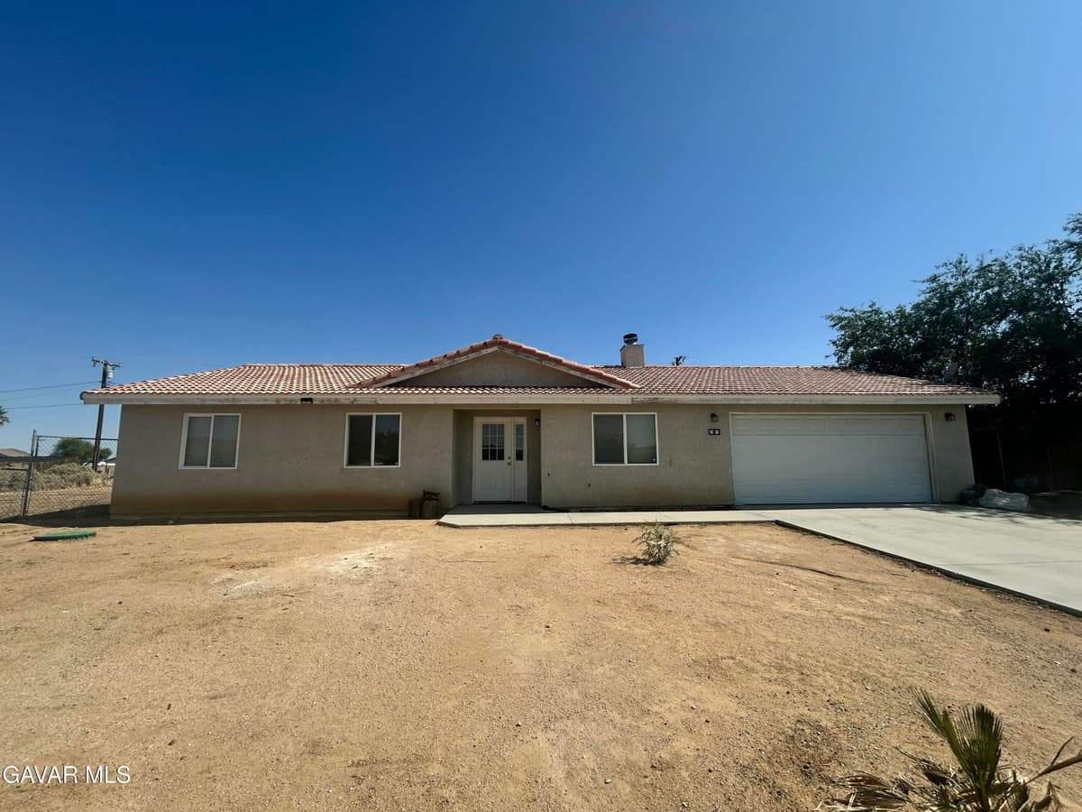 8570 Oleander Avenue