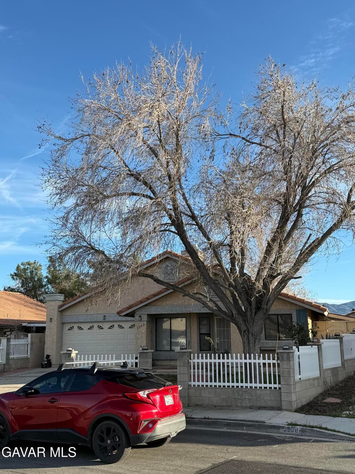 3542 E Avenue R10