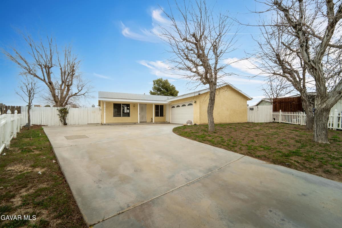 21010 Lodi Pl