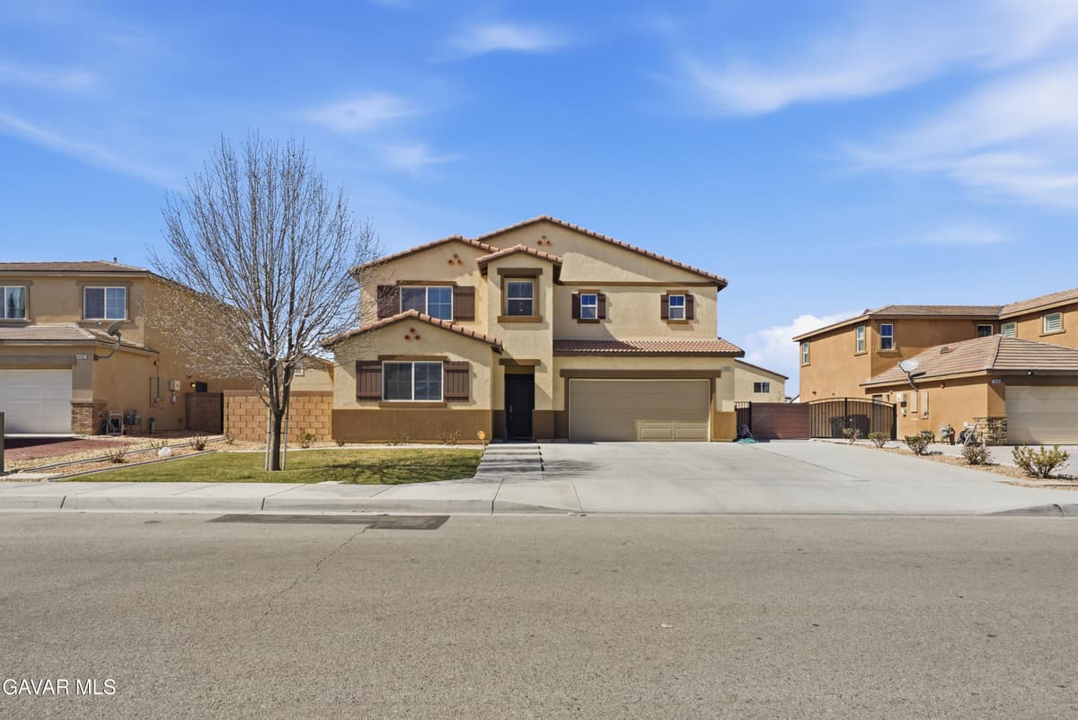44137 W 37th Street