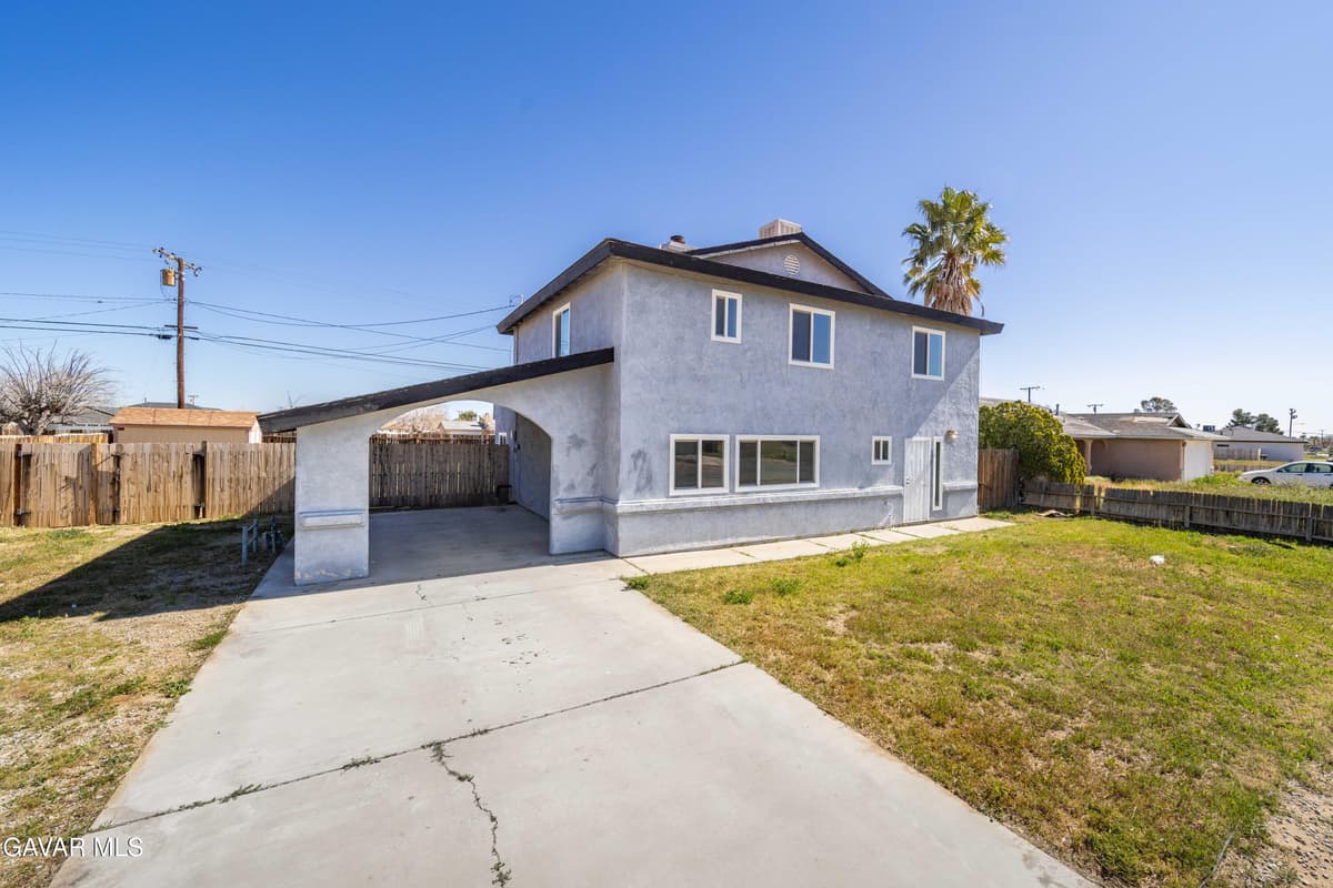 8711 S Loop Boulevard