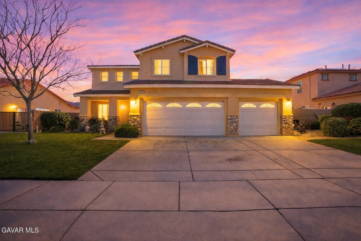 8816 Avoca Court