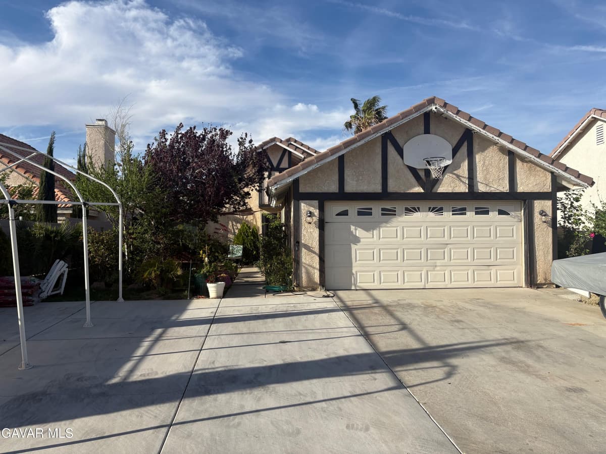 5237 Sunburst Drive