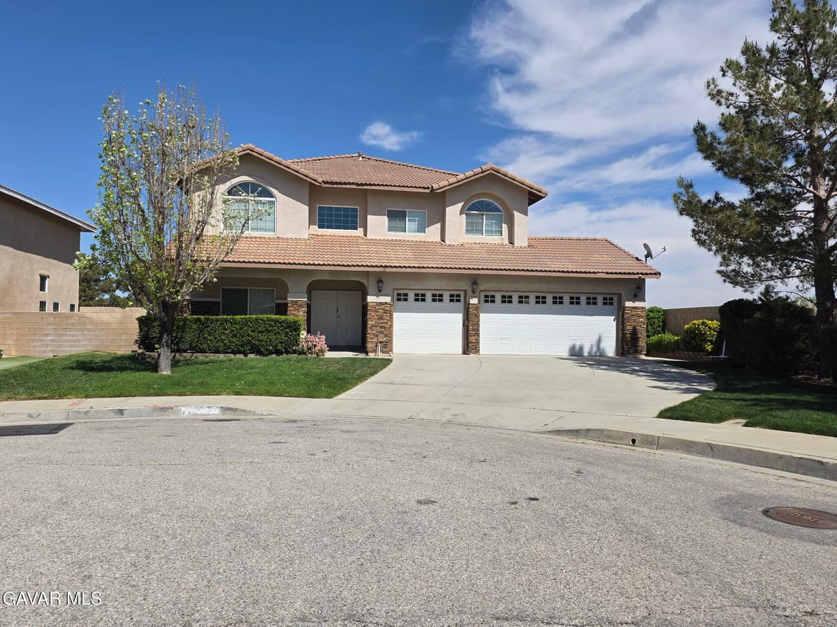 3321 Sungate Drive