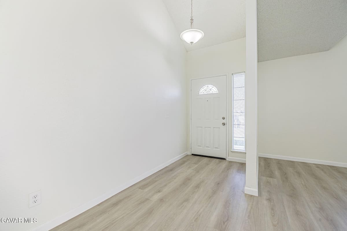 42520 W 52nd Street — photo 8