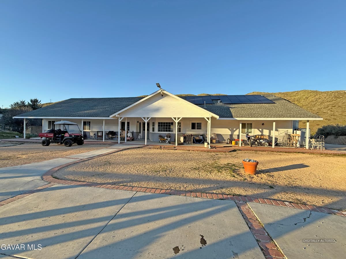 6221 Elizabeth Lake Road