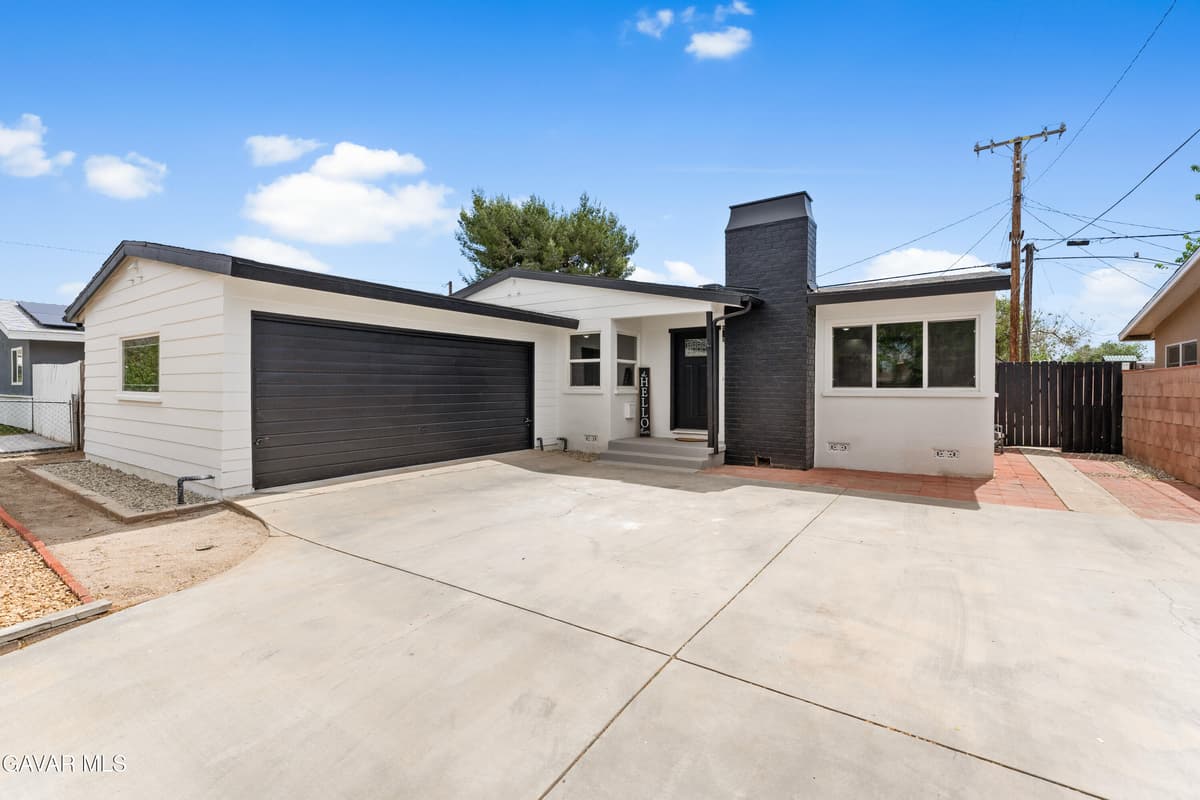 318 W Avenue J-10