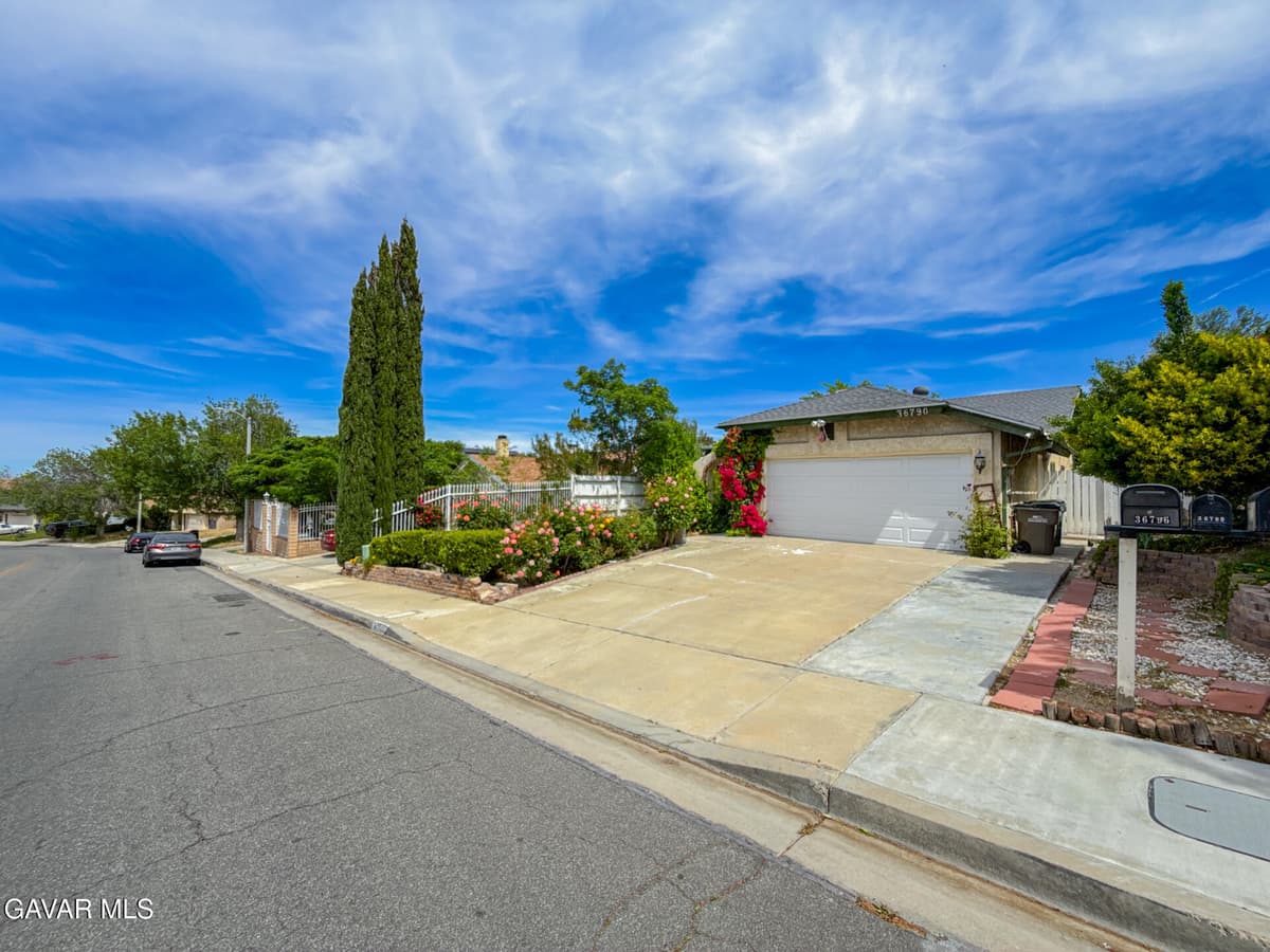 36790 Spanish Broom Drive