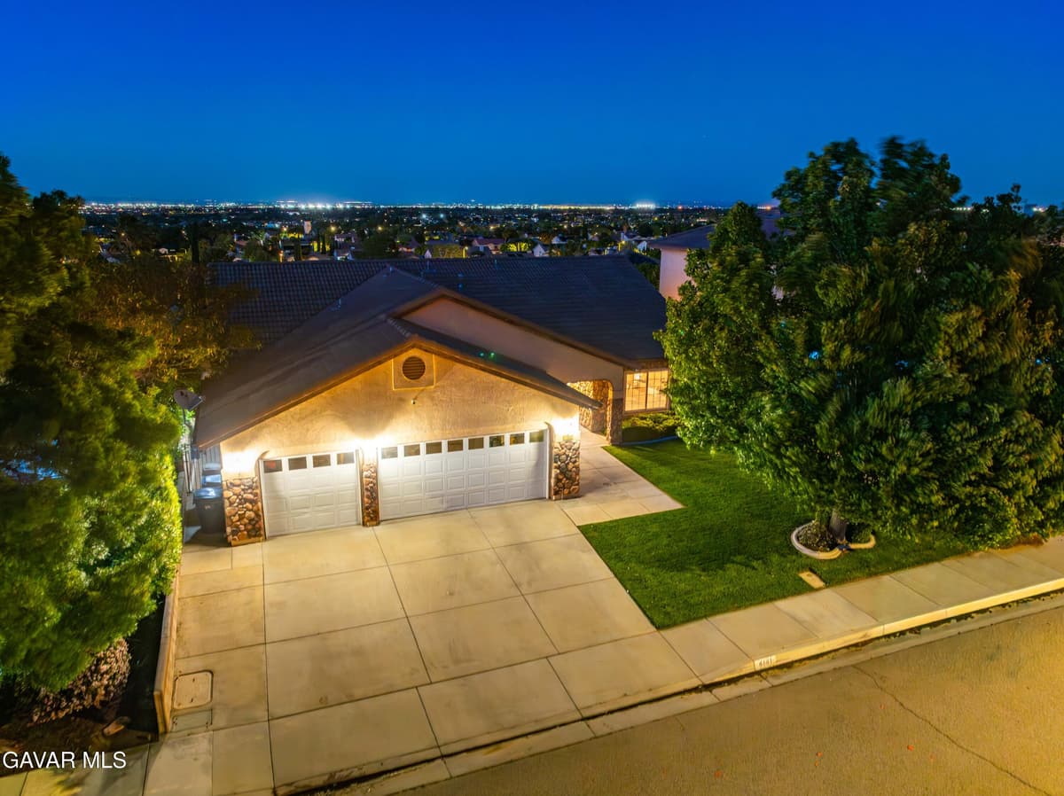 4141 Grandview Drive