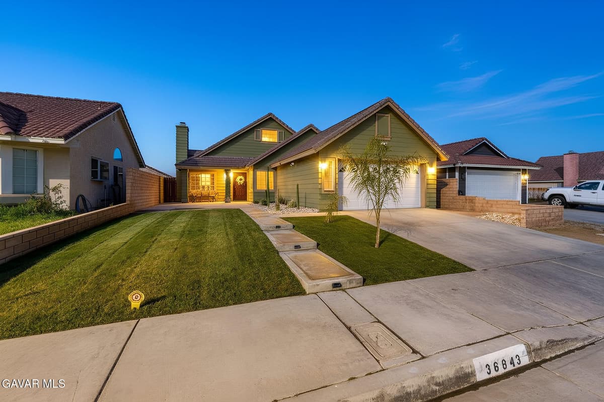 36843 Hillcrest Drive