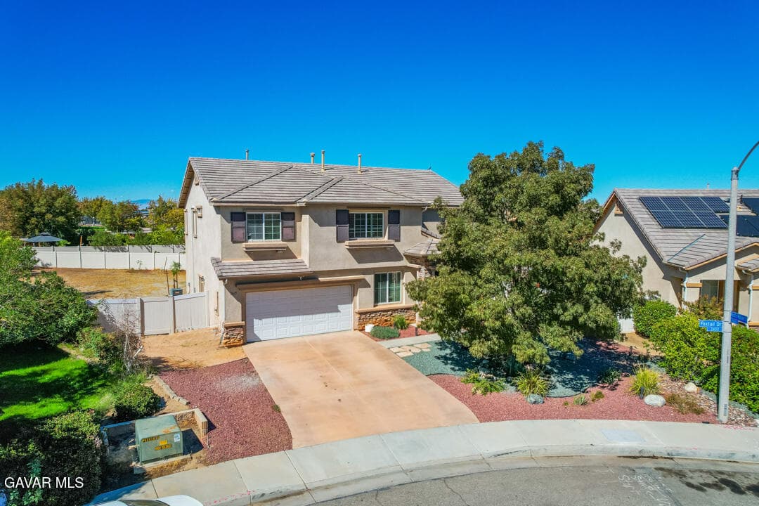 2415 Foxtail Drive