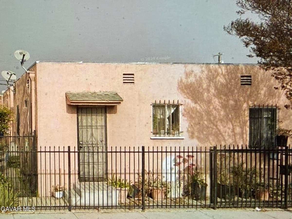 1171 W 38th Street