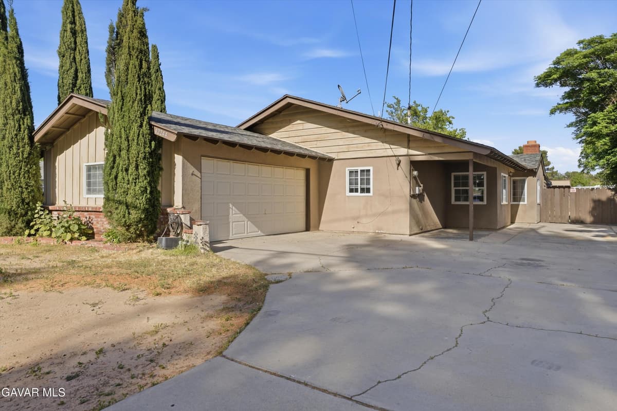 42244 W 55th Street