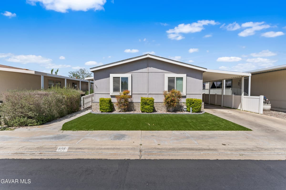 1501 E Avenue I
