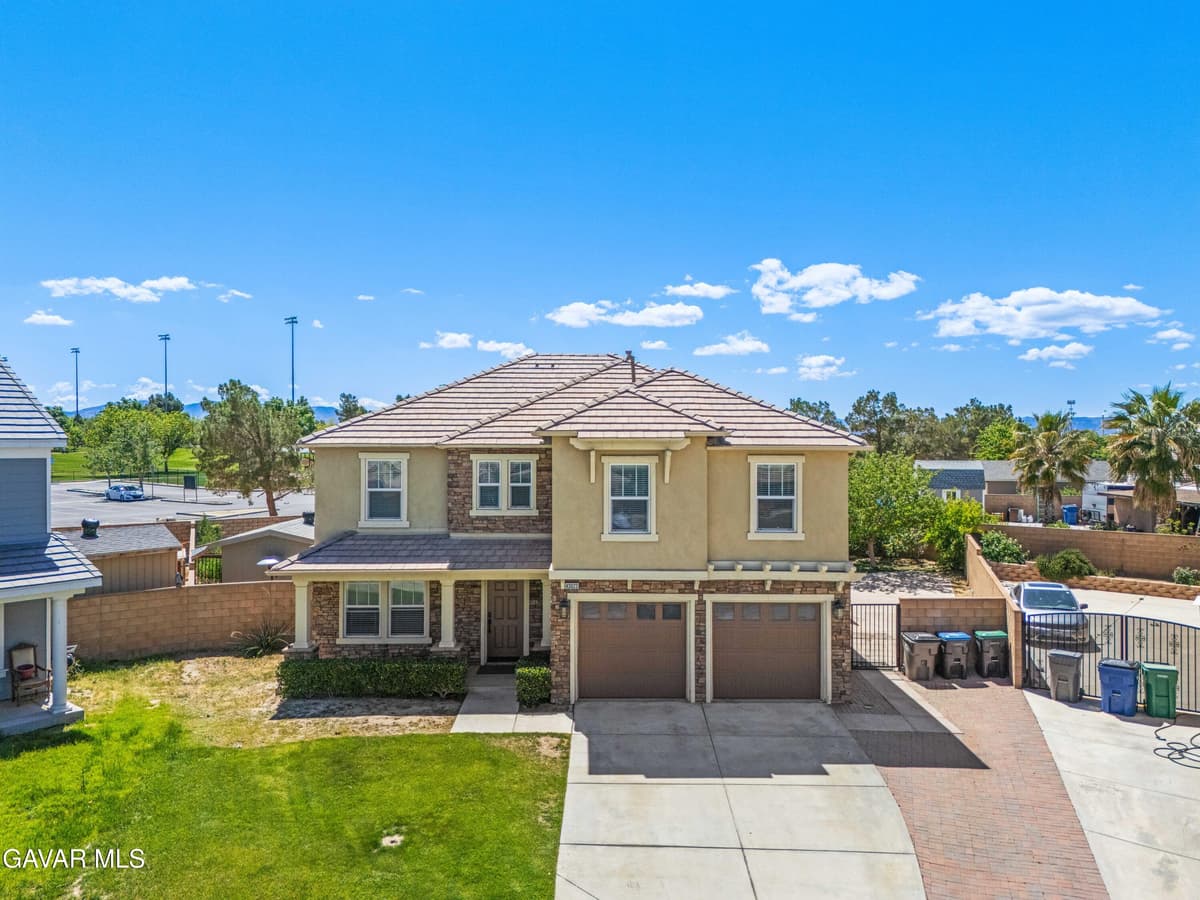 43023 Artesia Court