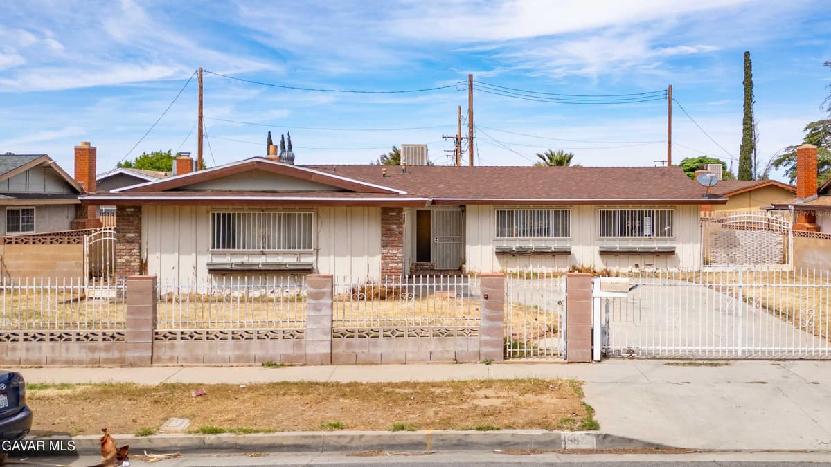 139 E Avenue Q7