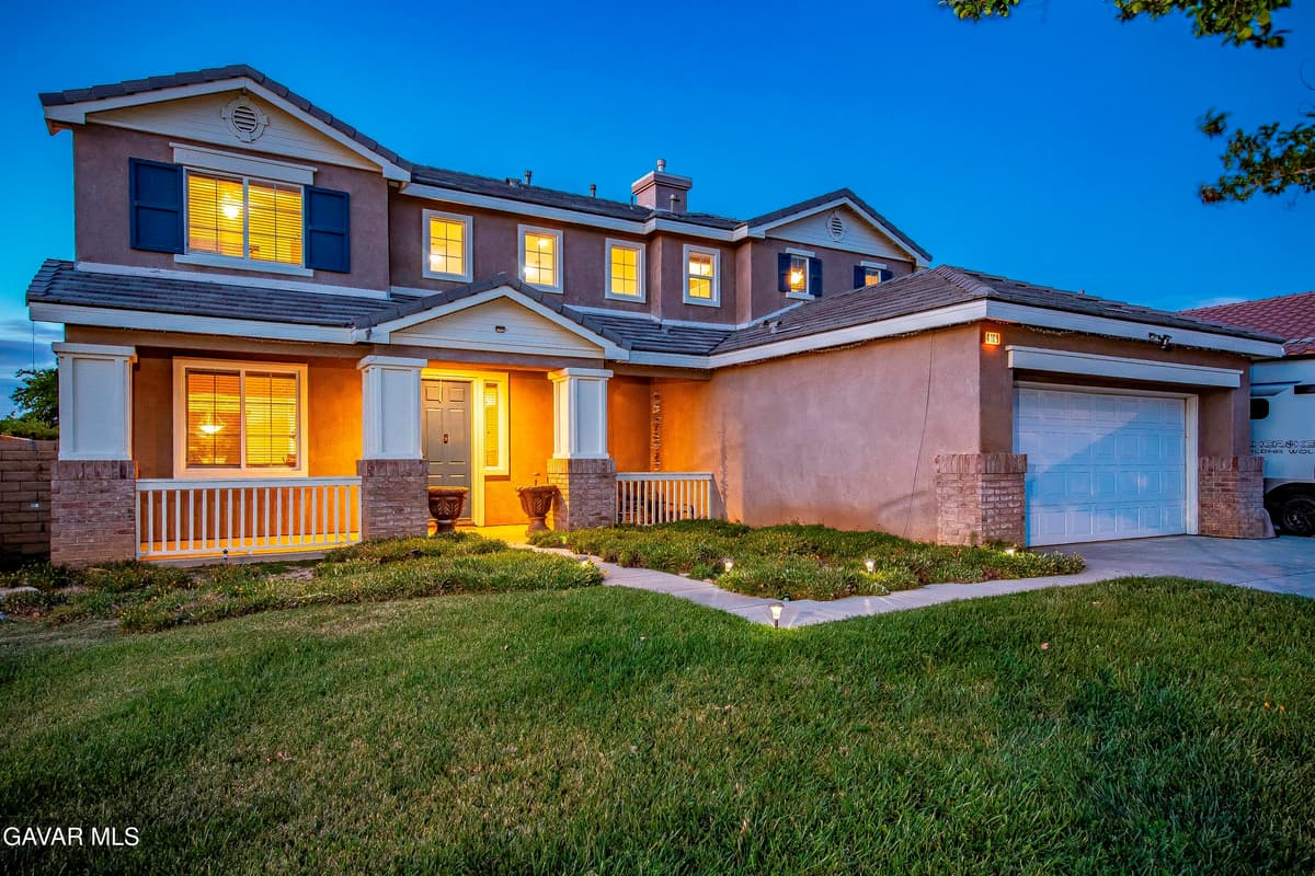 4109 Victoria Lane