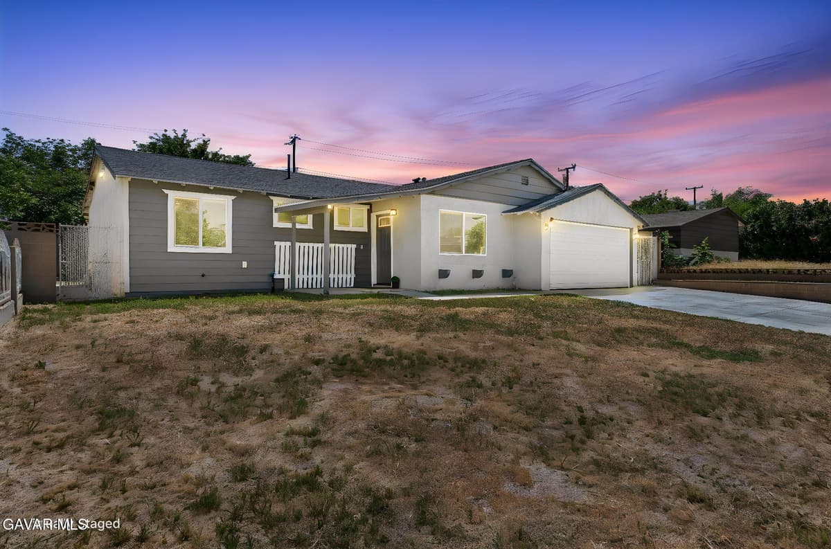 350 E Avenue R11