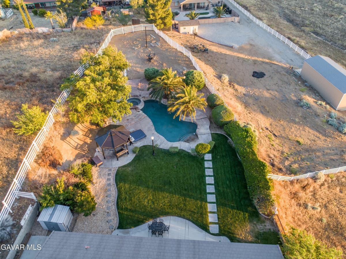 4534 W Columbia Way — photo 4
