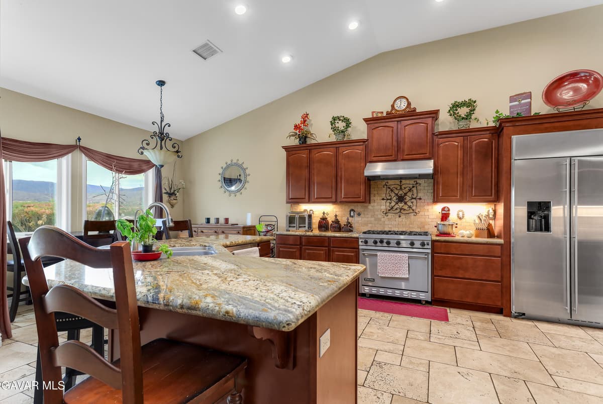 4534 W Columbia Way — photo 5
