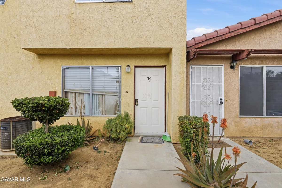 1700 E Ave Q-14