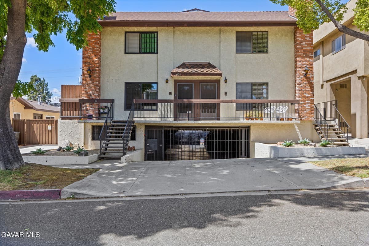431 E Verdugo Avenue