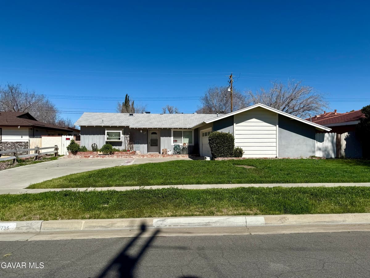 1735 W Jenner Street