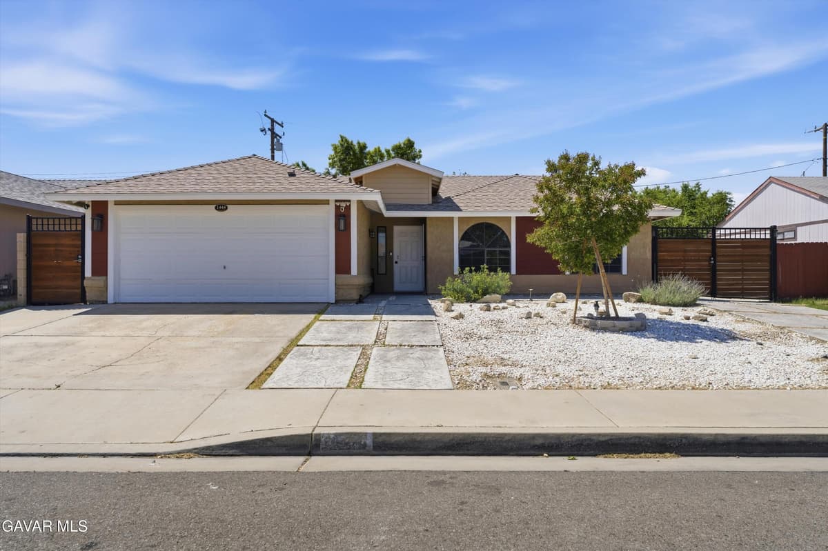1444 W Avenue H8