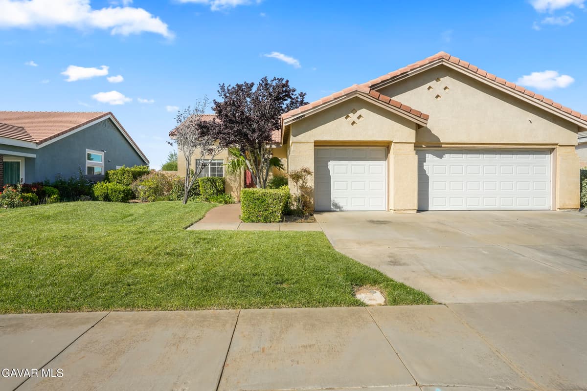 3823 Vitrina Lane