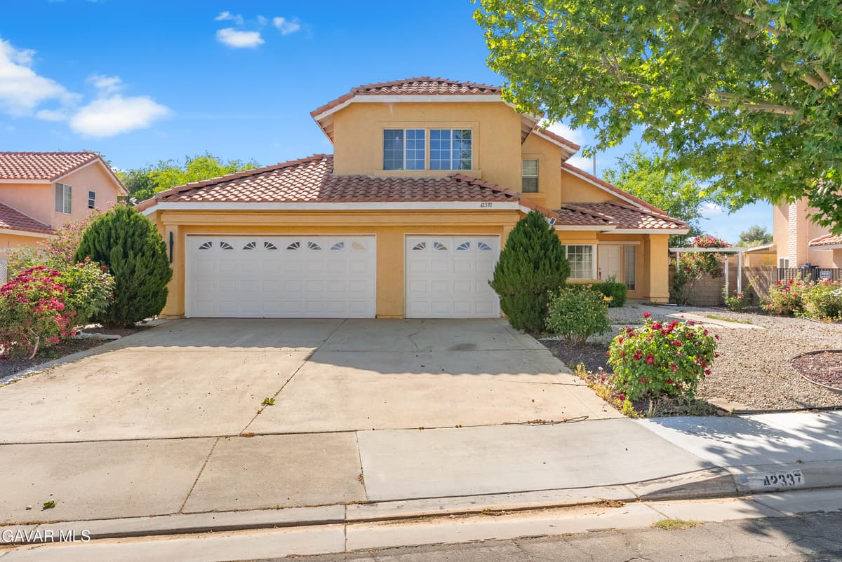 42337 Alicante Street — photo 3
