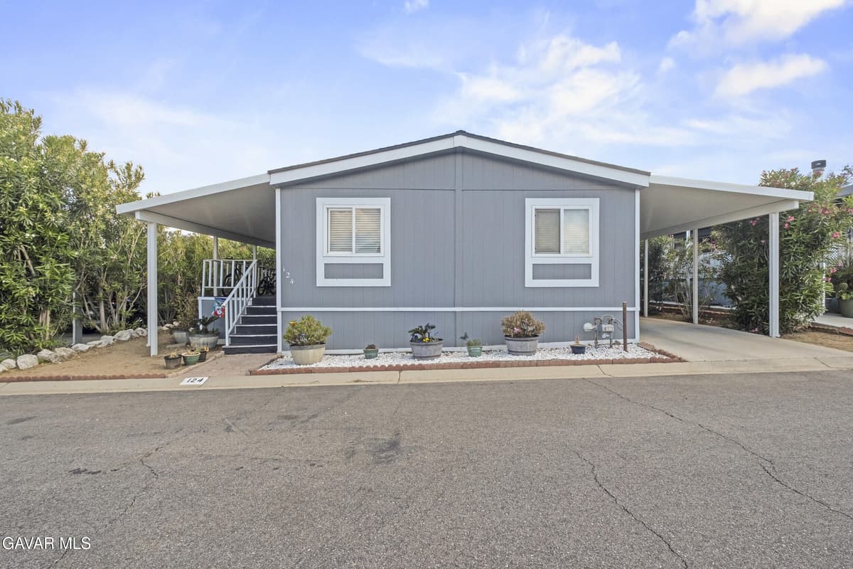 5200 Entrar Drive