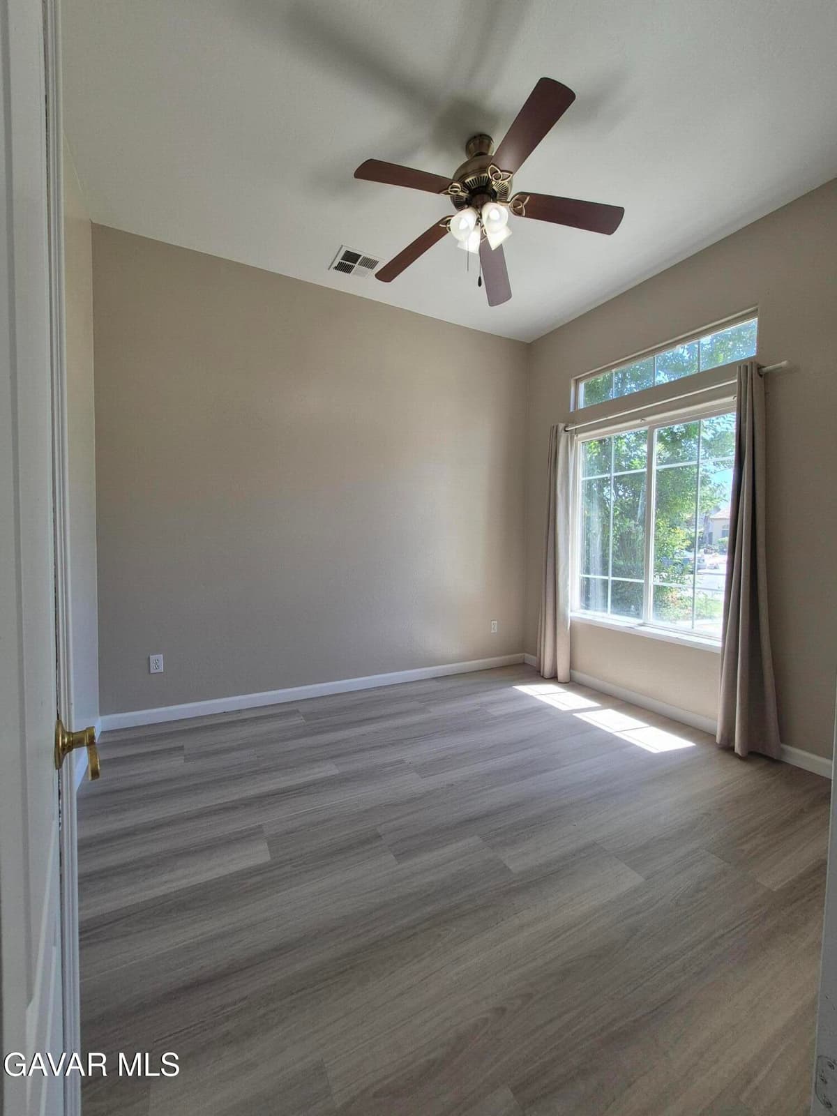 6710 Leaf Valley Drive — photo 2