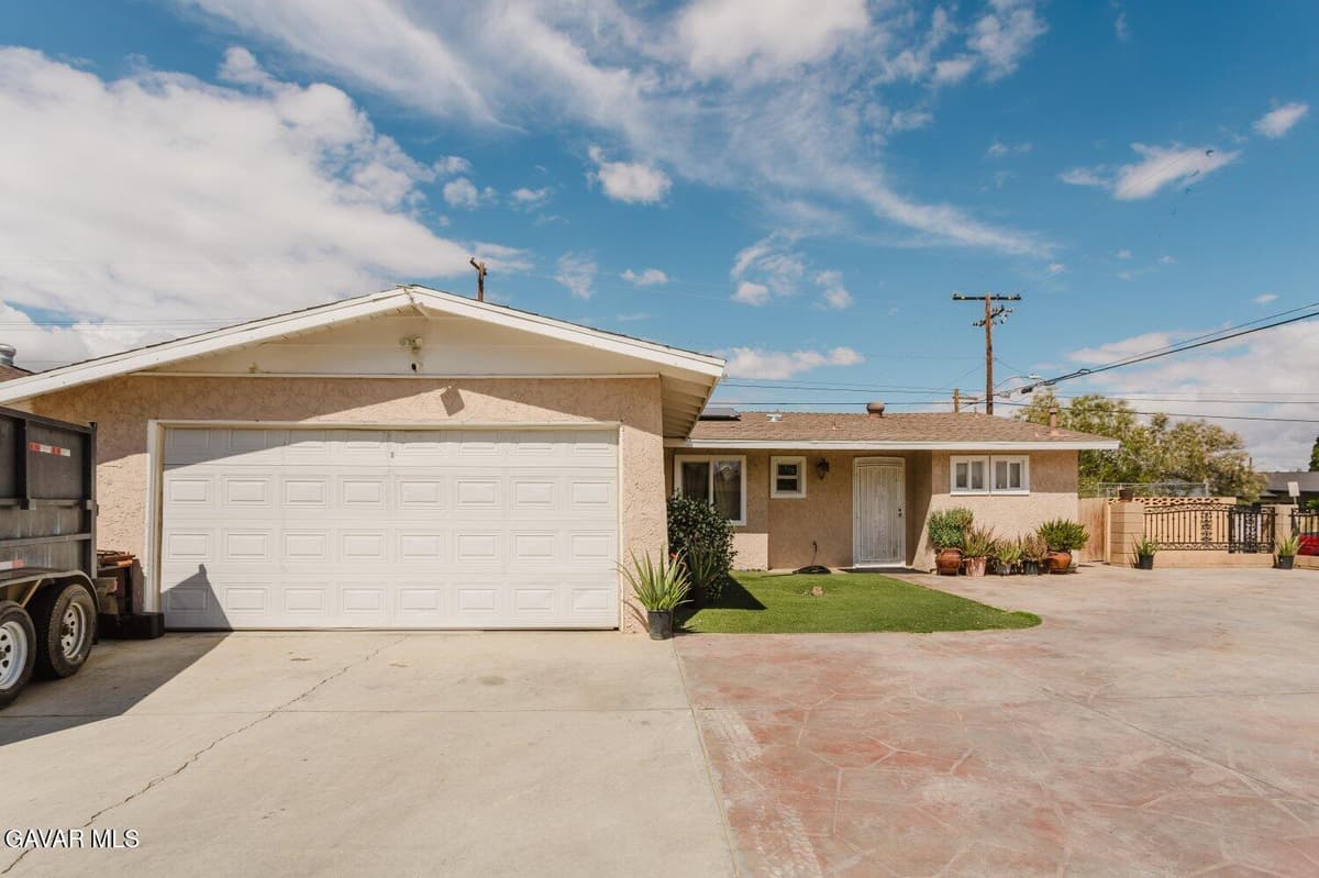 45437 Andale Avenue — photo 3