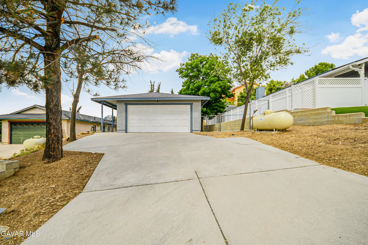 42823 Limeridge Drive