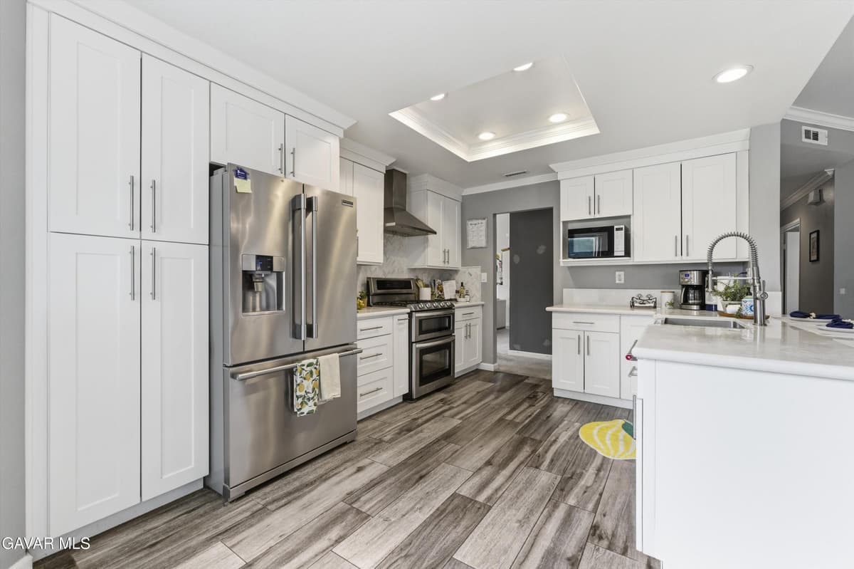 42718 Minstrel Drive — photo 4